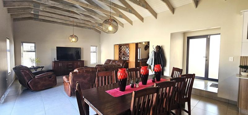 4 Bedroom Property for Sale in Country Club Western Cape